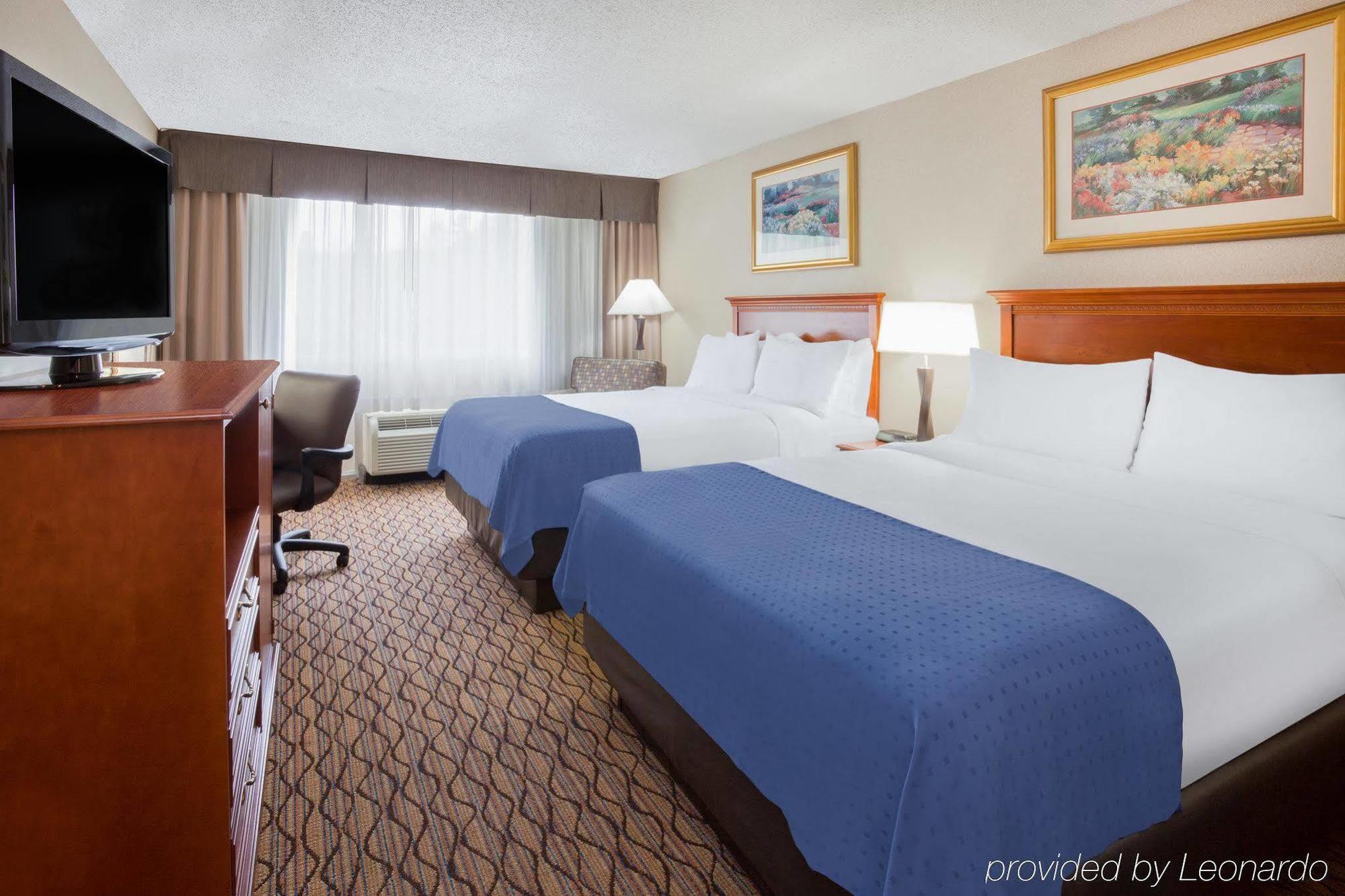 Holiday Inn Marquette By Ihg Kültér fotó